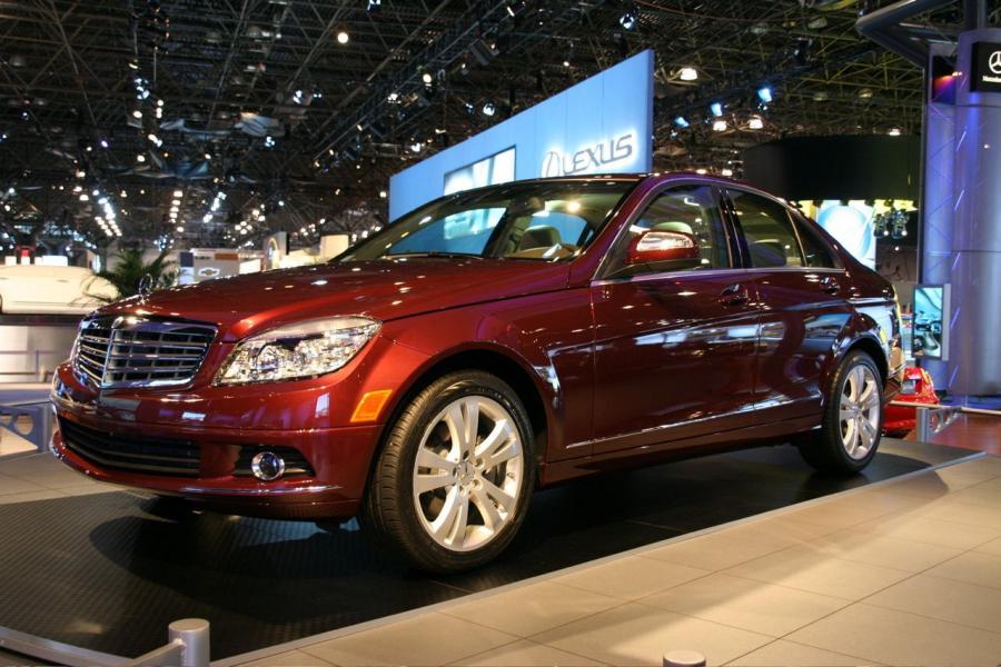  Mercedes-Benz C-Class 2007 года  (US) (фото 4 из 63)